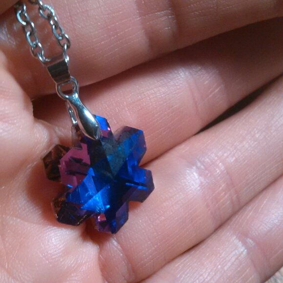 Magic Color Crystal Snowflake Brass Pendant Stainless Steel Necklace - Picture 13 of 16